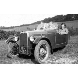 A 1932 BSA “Standard Model”.  (My thanks go to Simon Baynes  for sending me this picture of his Grandad and Gran in 1932 at Skidby (Yorkshire, UK)).)